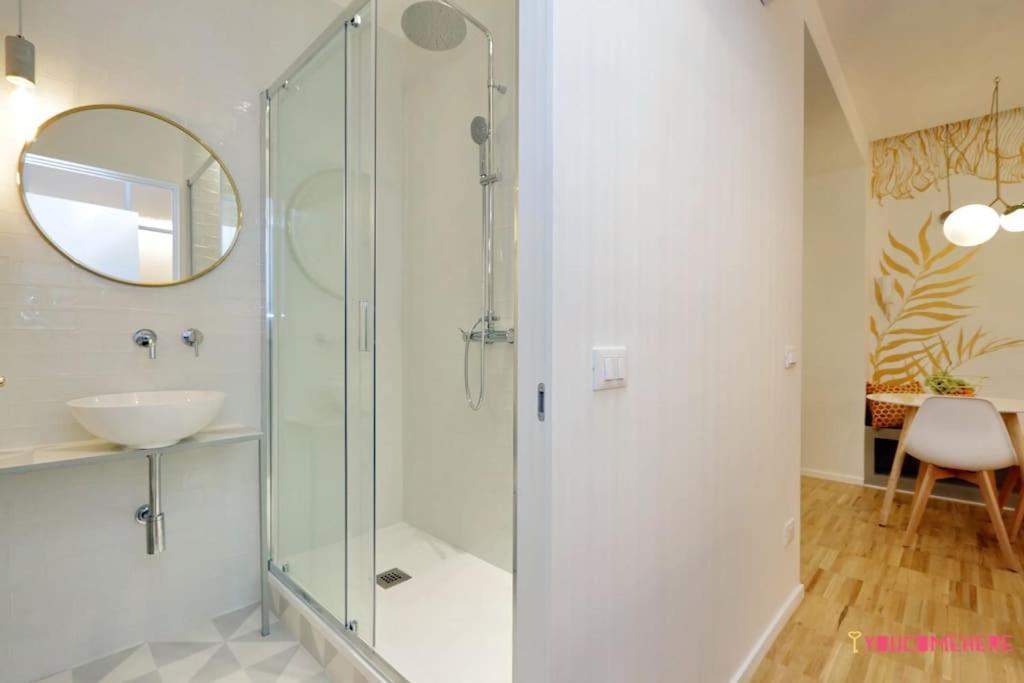 רומא Ych-Renovated And Design Flat Close To The Center מראה חיצוני תמונה