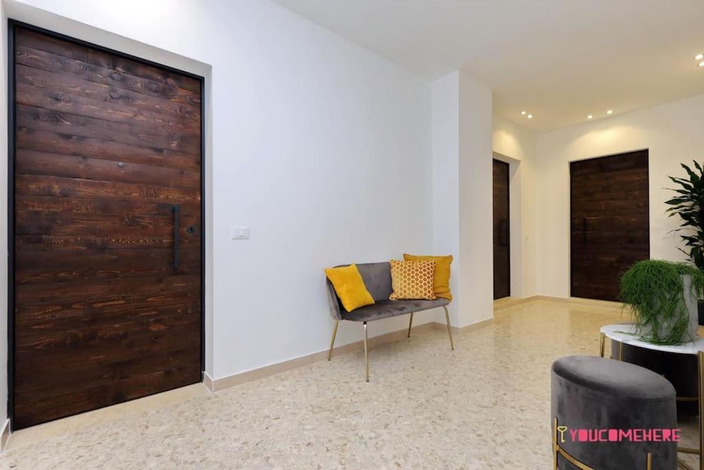 רומא Ych-Renovated And Design Flat Close To The Center מראה חיצוני תמונה